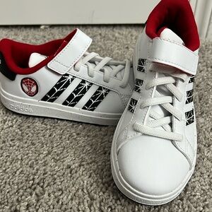 Kids Spider-Man adidas